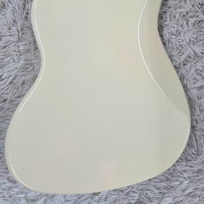 Fender  Vintera® III Early '60s Bass VI, Rosewood Fingerboard, Olympic White image 8