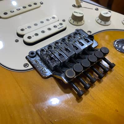 Fender 1992 American Floyd Rose Classic HSS Stratocaster Electric Guitar 3-Tone Sunburst image 15