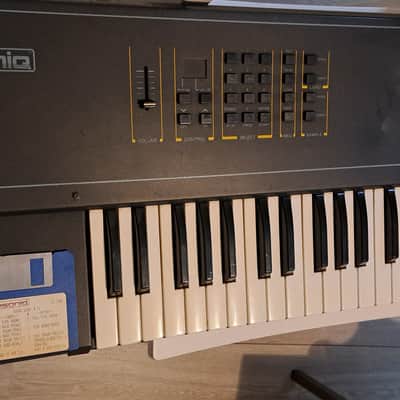 Ensoniq Mirage DSK-8 Digital Sampling Keyboard 1984 - Black