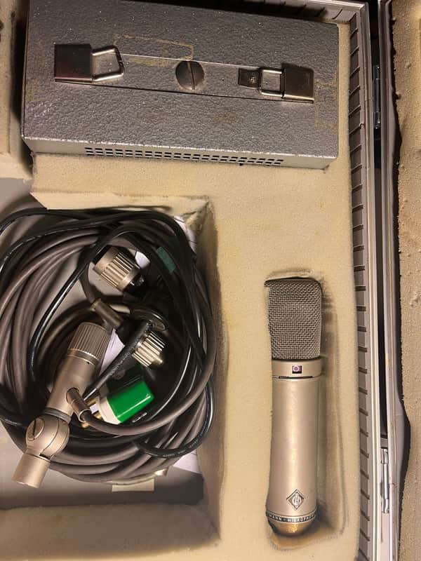 Neumann U 67 Large Diaphragm Multipattern Tube Condenser Microphone