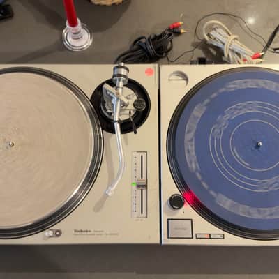 Technics SL-1200MK2 1979 - 2010 - Silver image 4