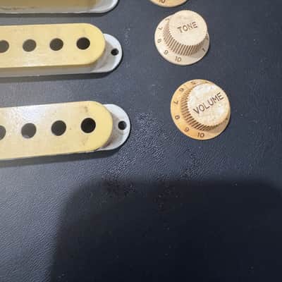 Vintage 1980's Fender Stratocaster Pickup Covers and knobs Fujigen Relic image 3