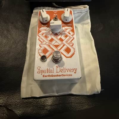 EarthQuaker Devices Spatial Delivery Sample & Hold Envelope Filter image 2
