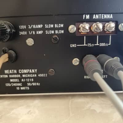 Heathkit AA-1219 amplifier, AJ-1219 Tuner 1977-1981 - Silver and walnut image 8