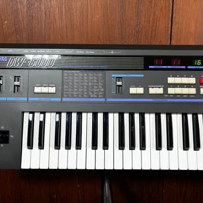 Korg DW-6000 Programmable Digital Waveform Synthesizer DWGS New battery! image 2