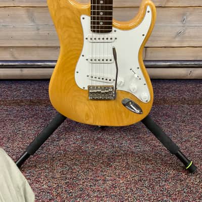 ESP 400 Series Stratocaster 1983-1985 - Natural image 2