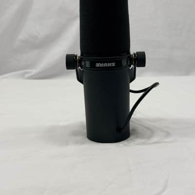 Shure SM7B Cardioid Dynamic Microphone 2001 - Present - Black image 4