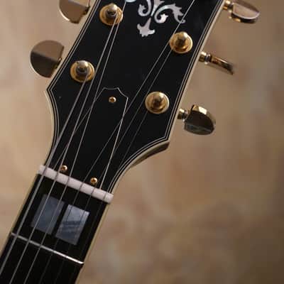 Yamaha SA2200 Semi-Hollow Electric Guitar Sunburst, Yamaha Hard Case included image 5