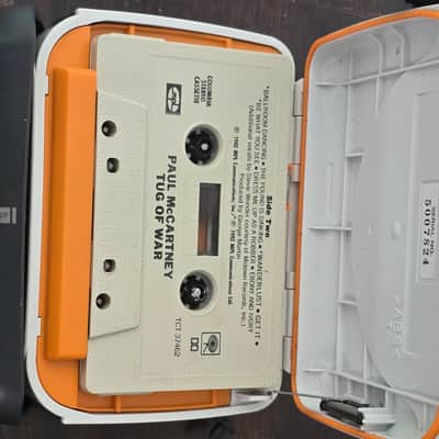 Sony WM-FS555 Early 2000s - White orange gray image 11