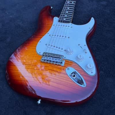 Fender Standard Stratocaster Plus Top with Rosewood Fretboard  Cherry Burst image 3