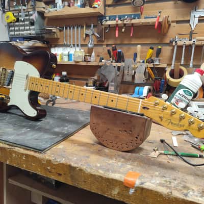 Fender 75th Anniversary Commemorative Telecaster 2021 - 2-Color Bourbon Burst image 3