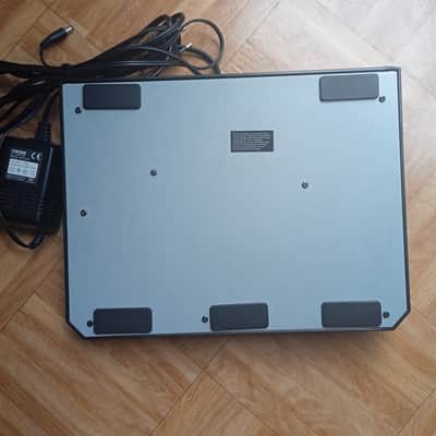 Roland GR-20 , only the device + the original adapter image 2