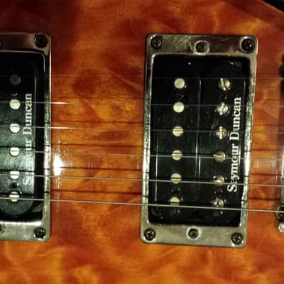 Fender Showmaster / Strat,   Neck Thru, 24 fret, with Case, Lock Tuners, Floating Bridge, image 2