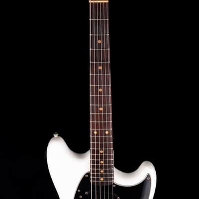 Vintage 1965 Fender Duo-Sonic II White with OHSC image 7