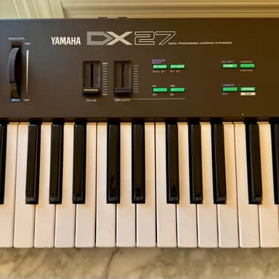 Yamaha DX27 Programmable Algorithm Synthesizer 1985 - Black