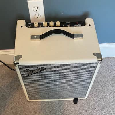 Fender Rumble 25 V3 25-Watt 1x8" Bass Combo 2015 - Present Ivory image 2
