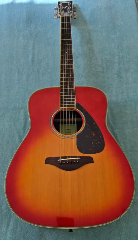 Yamaha FG830