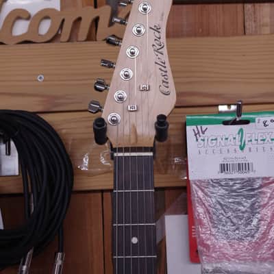 Castlerock SV40 double cutaway electric guitar w/ Case - tremolo - used - blue image 5