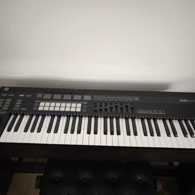 Novation ReMOTE 61 SL MKIII MIDI Controller 2018 - Present - Black image 5