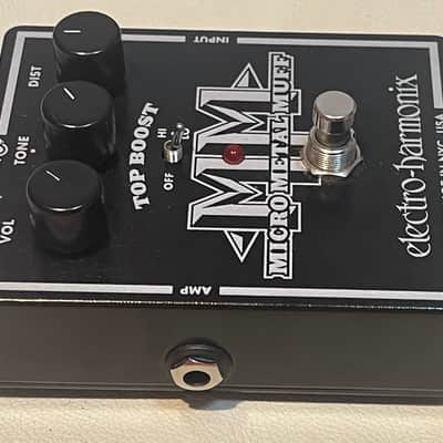 Immagine ELECTRO-HARMONIX Micro Metal Muff Pedale distorsione con interruttore Top Boost. - 6