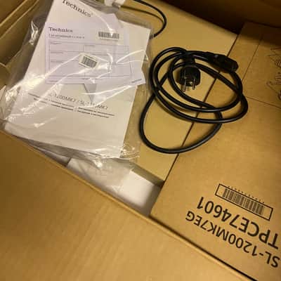 Technics SL-1200MK7 2019 - Present - Silver image 6