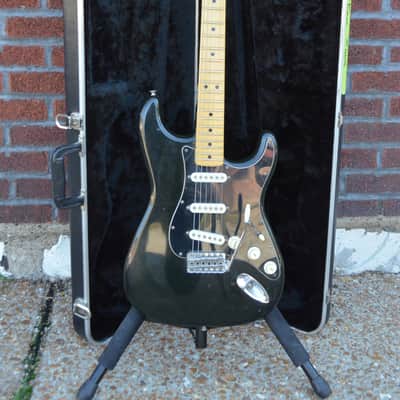1975 Fender Stratocaster Black image 1