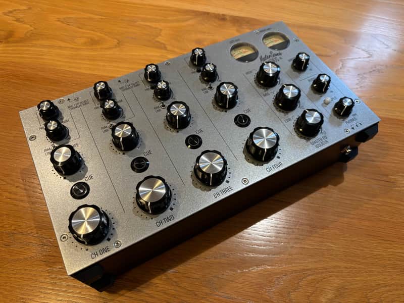 Mastersounds Radius 4 rotary mixer image 1
