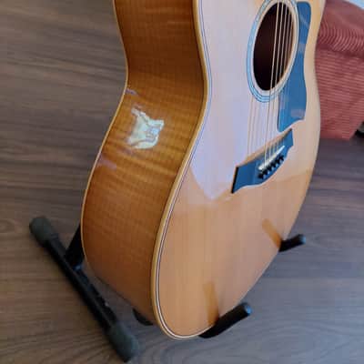 Taylor 618e with V-Class Bracing | Antique Blonde image 7