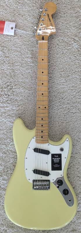 Fender Player II Mustang Electric guitar, Maple Fingerboard, Hialeah Yellow -MIM