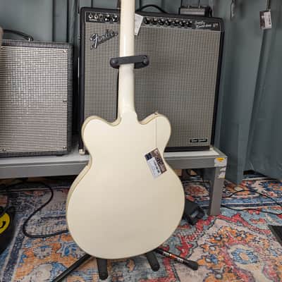 Gretsch G2627TG Streamliner Center Block 3-Pickup 2020 - 2021 - White image 17
