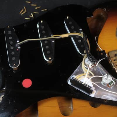 1997-2000 Fender Stratocaster ST62-80 Texas Special, Crafted in Japan - 2 Tone Sunburst image 10