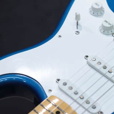 Fender '57 Vintage Stratocaster Re-issue Lake Placid Blue Electric Guitar w/Case image 12