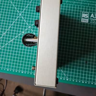 Electro-Harmonix Wiggler Tube Vibrato / Tremolo 2002 - 2020 - Tan / Silver / Black image 2