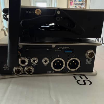 Sound Devices 833 w/SL-2 Adapter for Wireless RX (up to 8 Channels) image 2