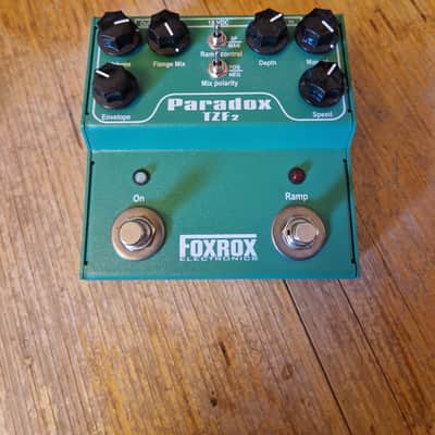 Foxrox Electronics Paradox TZF2 Flanger 2010s - Green image 1