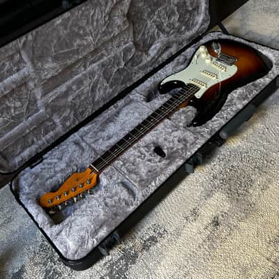 Fender American Ultra Stratocaster with Rosewood Fretboard 2022 - Present - Ultraburst image 1