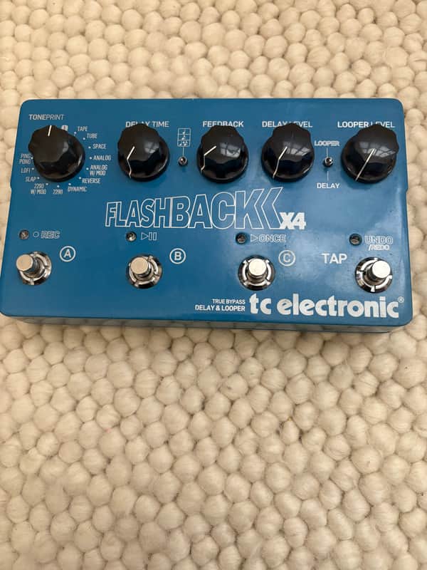TC Electronic Flashback X4 Delay & Looper 2011 - 2019 - Blue image 1