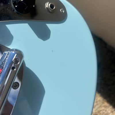 Fender MIJ 65 reissue Mustang 2008 - Daphne Blue image 5