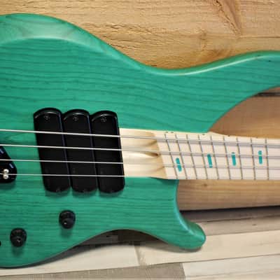 Dingwall Customshop ABZ 3-4 Marina Green image 2