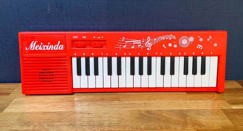 Meixinda Toy Keyboard 32 Keys Cute Tones - Red image 1