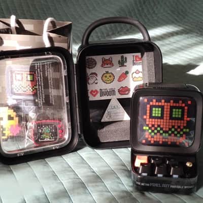 Smart Retro Portable Speaker Pixel-Art / Alarm Clock + Apps image 4