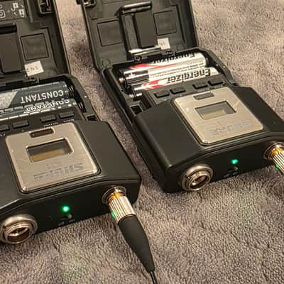 2x Shure AD1-G57 Axient Digital Wireless Bodypack Transmitters with TA4 Connector (G57: 470 to 616 MHz) image 4