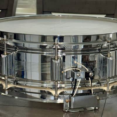 Rogers "7-Line" Dyna-Sonic 5x14" Brass Snare Drum with "Beavertail" Lugs 1963 - 1967 - Chrome image 6