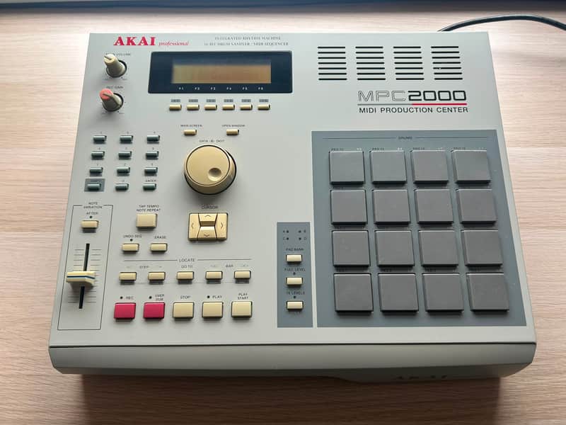 Akai MPC2000 MIDI Production Center
