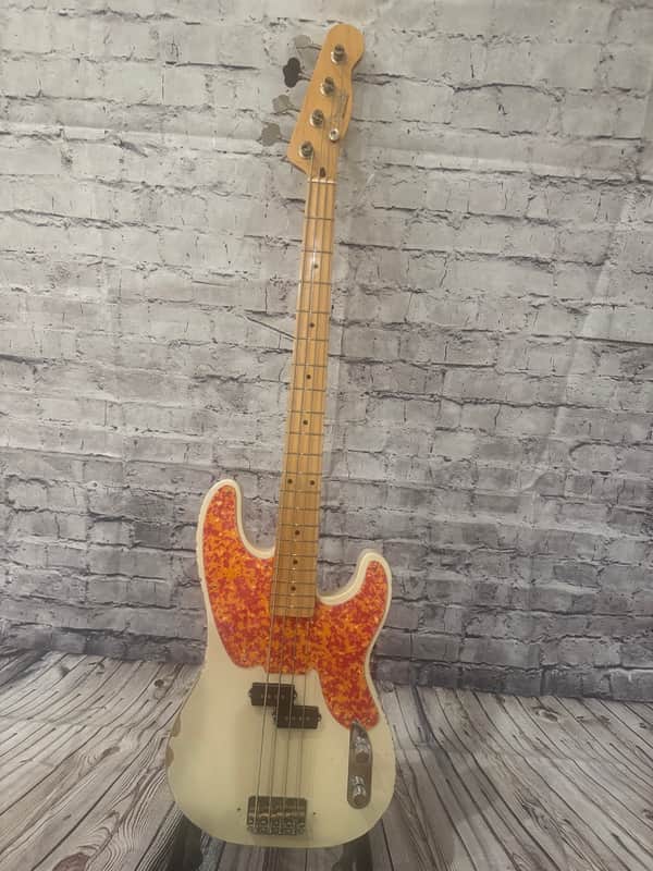 Fender Mike Dirnt Road Worn Artist Series Signature Precision Bass with Maple Fretboard 2015 - Present - White Blonde image 1