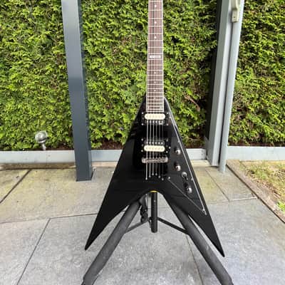 ESP LTD V-300 - Flying V with EMGs image 2