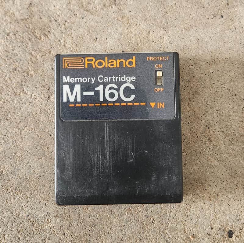 Immagine Roland M-16C Memory Cartridge for TR-707, TR-727, TR-909, JX-3P, JX-8P, JX-10 - 1