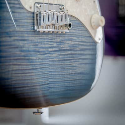 Suhr Standard Plus - Roasted Maple - Faded Trans Whale Blue Burst image 5