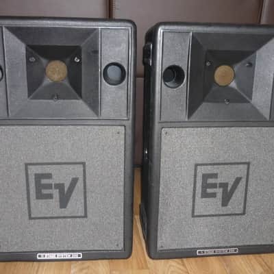 Electro-Voice S200 speakers 1x12 inch Drivers plus Horn great condition considering the age image 1