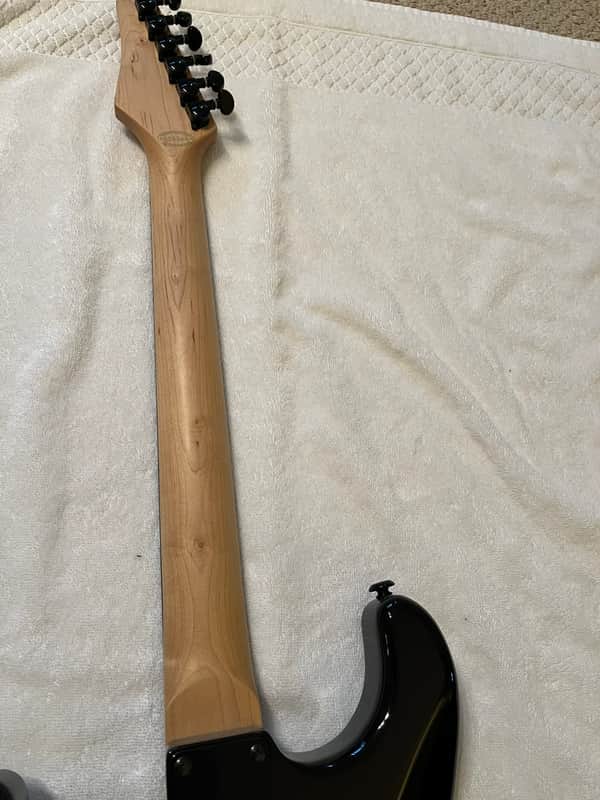 Agile Agile Fretless S-Style – Ebony Board + Hard Case 2019 - Black Transparent Flamed Maple body and neck